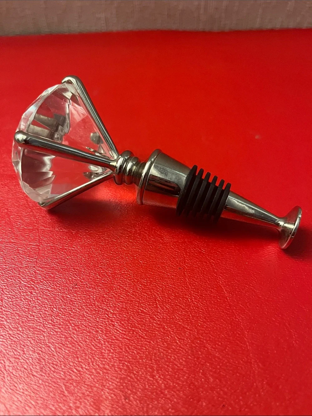 Diamond Bottle Stopper 4”L